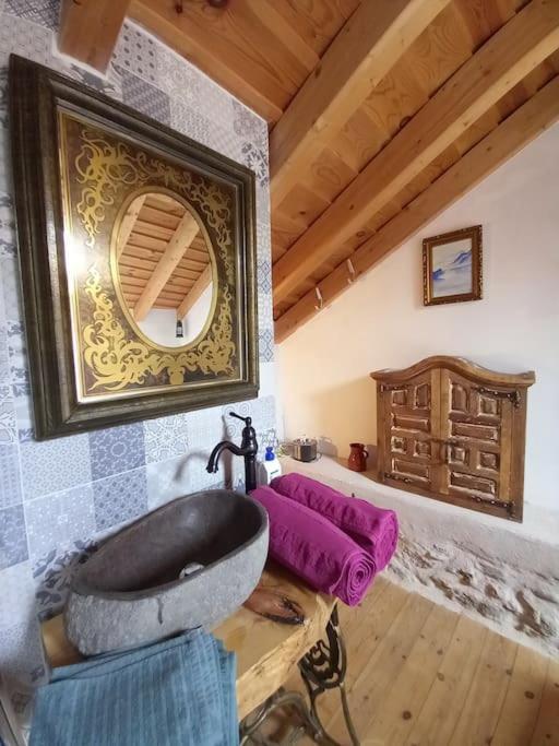 Casita Con Encanto Tranquilidad Villavieja Del Lozoya Wi-Fi En Sierra De Madrid Y A 50 Minutos De Capital Ngoại thất bức ảnh