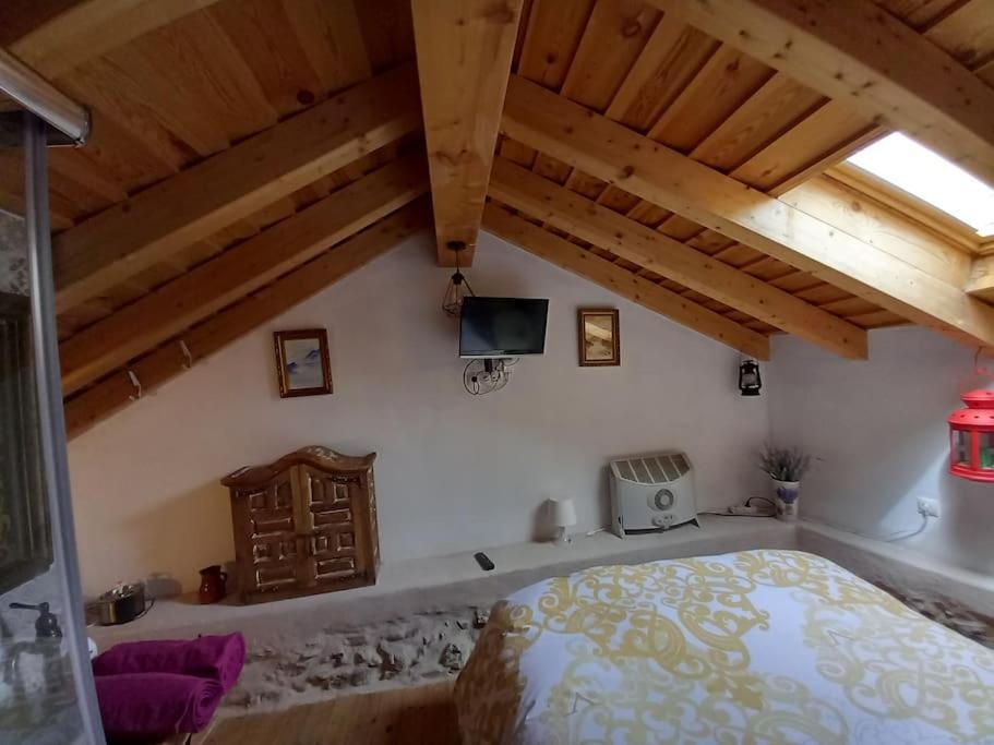 Casita Con Encanto Tranquilidad Villavieja Del Lozoya Wi-Fi En Sierra De Madrid Y A 50 Minutos De Capital Ngoại thất bức ảnh